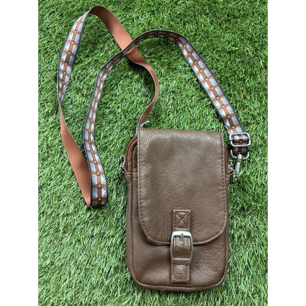 DISNEY PARKS Chewbacca Star Wars Galaxy’s Edge crossbody bag brown buckle snap
